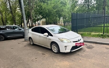 Toyota Prius, 2012 год, 525 000 рублей, 24 фотография