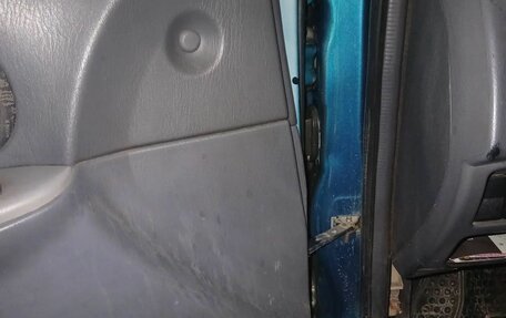 Mazda 323, 1999 год, 155 000 рублей, 9 фотография