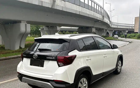 Toyota Yaris XP150 рестайлинг, 2022 год, 1 080 000 рублей, 3 фотография