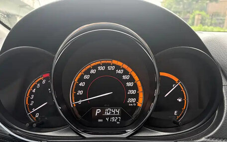 Toyota Yaris XP150 рестайлинг, 2022 год, 1 080 000 рублей, 8 фотография