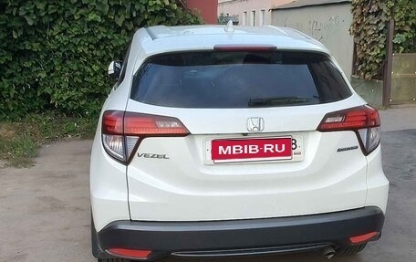 Honda Vezel, 2017 год, 2 000 000 рублей, 4 фотография