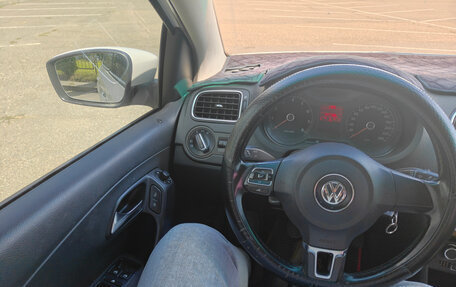 Volkswagen Polo VI (EU Market), 2012 год, 850 000 рублей, 12 фотография