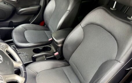 Hyundai ix35 I рестайлинг, 2013 год, 1 300 000 рублей, 10 фотография