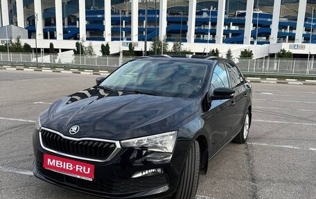 Skoda Rapid II, 2021 год, 1 900 000 рублей, 1 фотография
