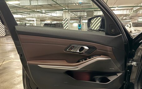 BMW 3 серия, 2019 год, 4 090 000 рублей, 11 фотография