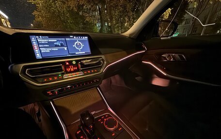 BMW 3 серия, 2019 год, 4 090 000 рублей, 23 фотография