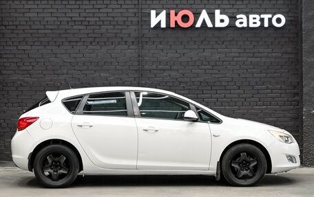 Opel Astra J, 2012 год, 670 000 рублей, 9 фотография