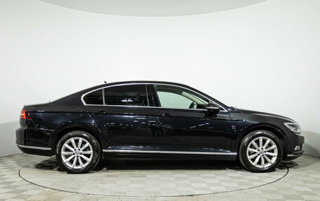 Volkswagen Passat B8 рестайлинг, 2017 год, 1 849 700 рублей, 4 фотография