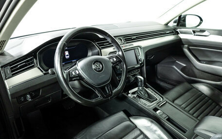 Volkswagen Passat B8 рестайлинг, 2017 год, 1 849 700 рублей, 11 фотография