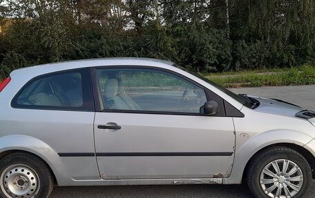 Ford Fiesta, 2003 год, 235 000 рублей, 3 фотография