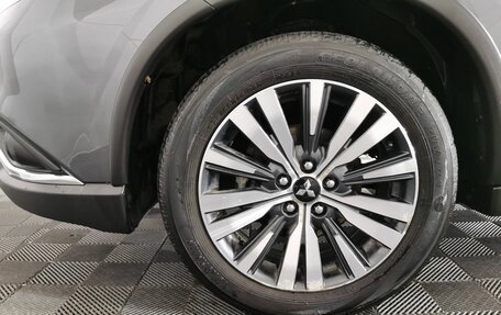 Mitsubishi Outlander III рестайлинг 3, 2020 год, 2 285 000 рублей, 9 фотография