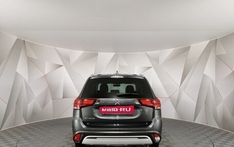 Mitsubishi Outlander III рестайлинг 3, 2020 год, 2 285 000 рублей, 8 фотография