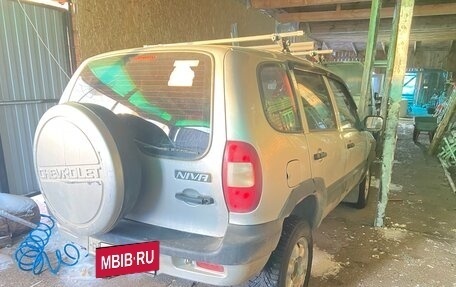 Chevrolet Niva I рестайлинг, 2004 год, 240 000 рублей, 5 фотография