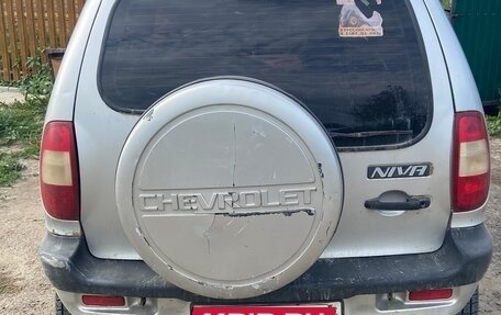 Chevrolet Niva I рестайлинг, 2004 год, 240 000 рублей, 9 фотография