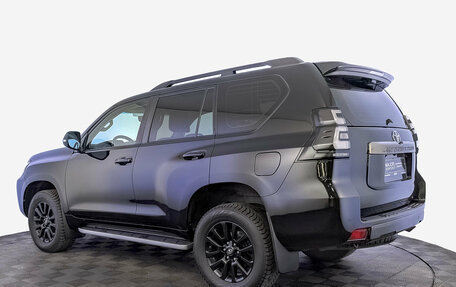 Toyota Land Cruiser Prado 150 рестайлинг 2, 2020 год, 5 990 000 рублей, 7 фотография