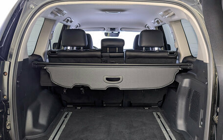 Toyota Land Cruiser Prado 150 рестайлинг 2, 2020 год, 5 990 000 рублей, 10 фотография