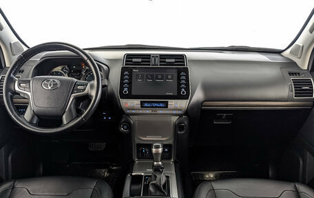 Toyota Land Cruiser Prado 150 рестайлинг 2, 2020 год, 5 990 000 рублей, 14 фотография