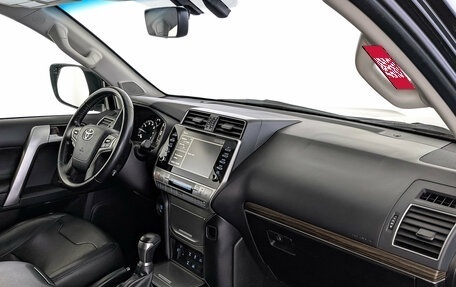 Toyota Land Cruiser Prado 150 рестайлинг 2, 2020 год, 5 990 000 рублей, 13 фотография