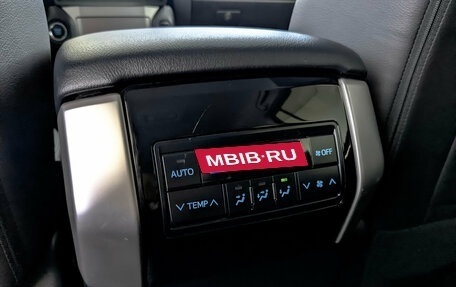 Toyota Land Cruiser Prado 150 рестайлинг 2, 2020 год, 5 990 000 рублей, 28 фотография