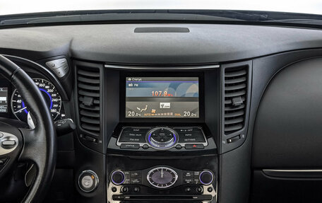 Infiniti QX70, 2016 год, 3 520 000 рублей, 17 фотография