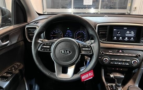 KIA Sportage IV рестайлинг, 2019 год, 2 199 000 рублей, 10 фотография