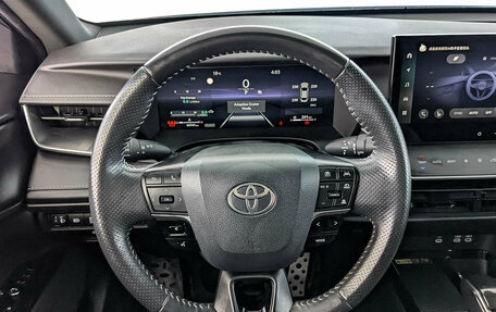 Toyota Camry, 2024 год, 3 550 000 рублей, 21 фотография