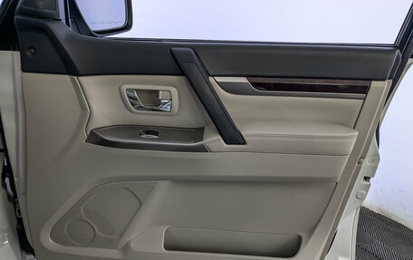 Mitsubishi Pajero IV, 2020 год, 3 395 000 рублей, 24 фотография