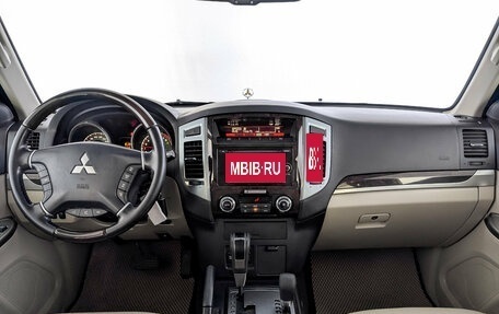 Mitsubishi Pajero IV, 2020 год, 3 395 000 рублей, 14 фотография