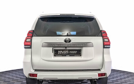 Toyota Land Cruiser Prado 150 рестайлинг 2, 2021 год, 4 599 000 рублей, 6 фотография