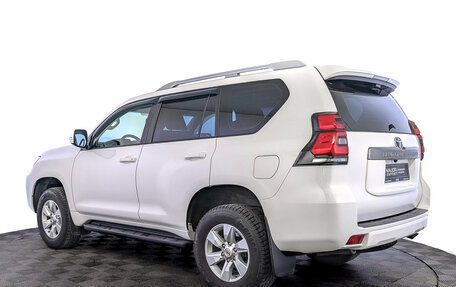 Toyota Land Cruiser Prado 150 рестайлинг 2, 2021 год, 4 599 000 рублей, 7 фотография
