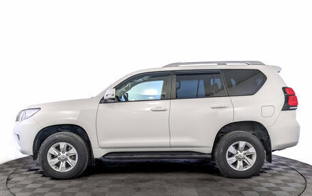 Toyota Land Cruiser Prado 150 рестайлинг 2, 2021 год, 4 599 000 рублей, 8 фотография