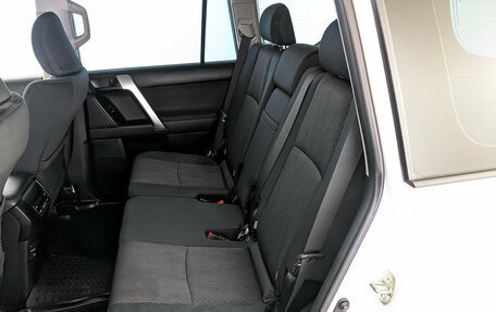 Toyota Land Cruiser Prado 150 рестайлинг 2, 2021 год, 4 599 000 рублей, 18 фотография