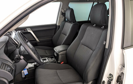 Toyota Land Cruiser Prado 150 рестайлинг 2, 2021 год, 4 599 000 рублей, 20 фотография