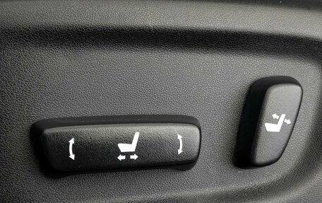 Toyota Land Cruiser Prado 150 рестайлинг 2, 2021 год, 4 599 000 рублей, 26 фотография