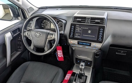 Toyota Land Cruiser Prado 150 рестайлинг 2, 2021 год, 4 599 000 рублей, 29 фотография