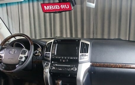 Toyota Land Cruiser 200, 2015 год, 3 249 000 рублей, 5 фотография