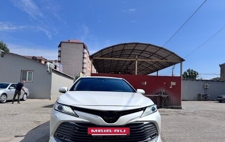 Toyota Camry, 2018 год, 2 550 000 рублей, 4 фотография