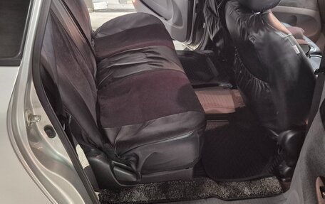 Toyota Ipsum II, 2001 год, 850 000 рублей, 9 фотография