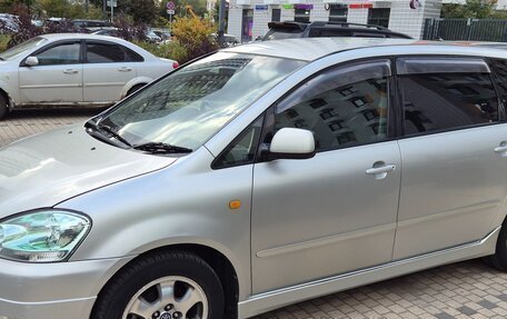 Toyota Ipsum II, 2001 год, 850 000 рублей, 24 фотография