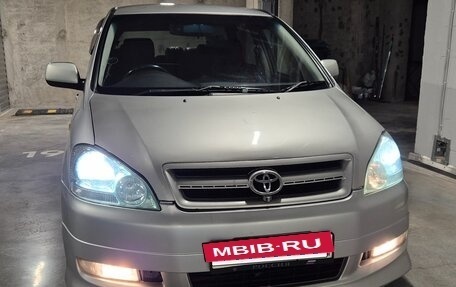 Toyota Ipsum II, 2001 год, 850 000 рублей, 17 фотография