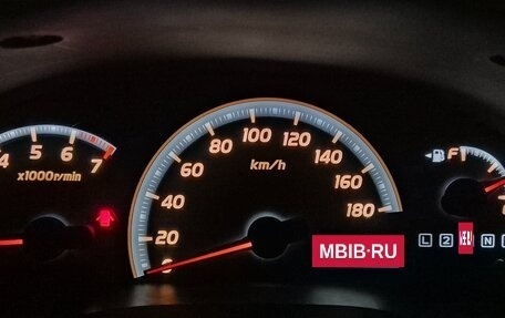 Toyota Ipsum II, 2001 год, 850 000 рублей, 6 фотография