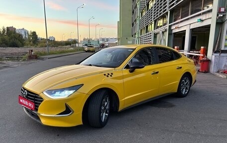 Hyundai Sonata VIII, 2021 год, 1 950 000 рублей, 2 фотография