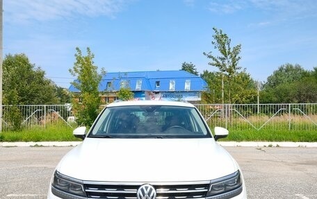 Volkswagen Tiguan II, 2019 год, 2 600 000 рублей, 1 фотография