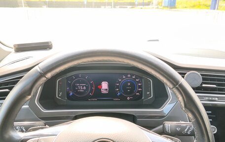 Volkswagen Tiguan II, 2019 год, 2 600 000 рублей, 11 фотография