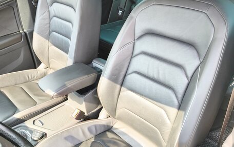 Volkswagen Tiguan II, 2019 год, 2 600 000 рублей, 12 фотография