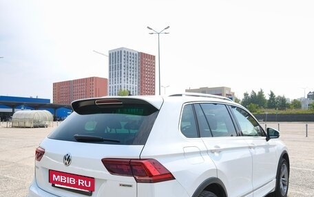 Volkswagen Tiguan II, 2019 год, 2 600 000 рублей, 5 фотография