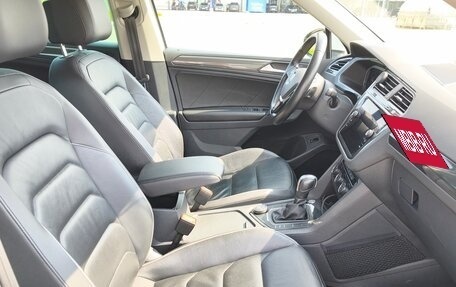 Volkswagen Tiguan II, 2019 год, 2 600 000 рублей, 15 фотография