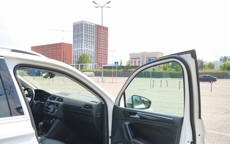 Volkswagen Tiguan II, 2019 год, 2 600 000 рублей, 21 фотография