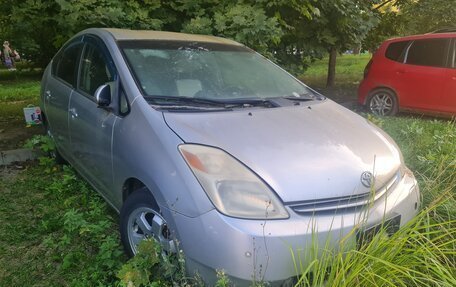 Toyota Prius, 2003 год, 300 000 рублей, 1 фотография