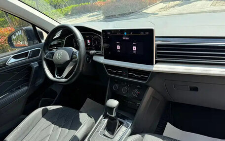 Volkswagen Tiguan II, 2022 год, 2 250 004 рублей, 14 фотография